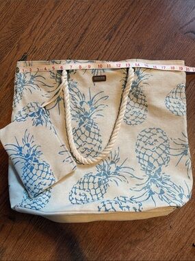 Sun “n” Sand Accessories Pineapple Tote Bag with Rope Handles and Pouch